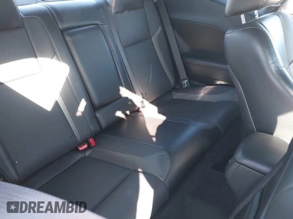 ✅ 2017 Dodge Challenger GT • VIN: 2C3CDZGG1HH543104 • Lot: 43501439. Wystawiony na IAAI z przebiegiem 76 510 mil. Bezpłatny archiwum sprzedaży aukcyjnych z USA i szczegółowy raport historii pojazdu na DreamBid. Zdjęcie 8.