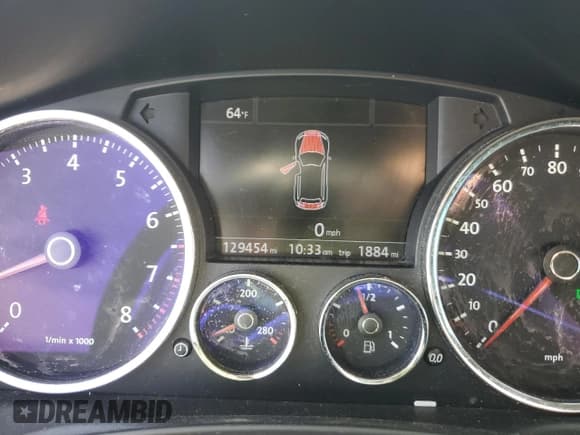 ✅ 2010 Volkswagen Touareg VR6 • VIN: WVGBF7A97AD004355 • Lot: 52861335. Wystawiony na Copart z przebiegiem 129 454 mil. Bezpłatny archiwum sprzedaży aukcyjnych z USA i szczegółowy raport historii pojazdu na DreamBid. Zdjęcie 9.