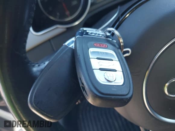 ✅ 2015 Audi A5 Premium • VIN: WAUCFAFR4FA022249 • Лот: 43715159. Опубликован ранее на IAAI с пробегом 147 897 миль. Бесплатный доступ к архиву аукционных продаж из США и подробный отчёт об истории автомобиля на DreamBid. Изображение 11.