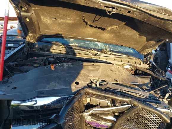 ✅ 2018 Chevrolet Silverado 1500 Work Truck • VIN: 3GCUKNEC8JG402700 • Lot: 41015830. Listed on IAAI with 107,781 mi. Free auction sales archive from the USA and detailed vehicle history report at DreamBid. Image 10.