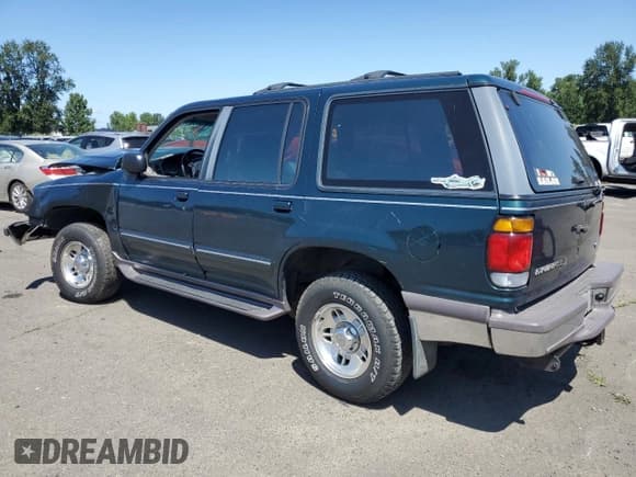 ✅ 1996 Ford Explorer XLT • VIN: 1FMDU35P9TUC87330 • Lot: 59226725. Listed on Copart with 181,824 mi. Free auction sales archive from the USA and detailed vehicle history report at DreamBid. Image 2.