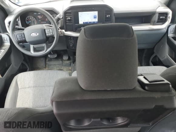 ✅ 2023 Ford F-150 XL • VIN: 1FTFX1E53PFB47906 • Лот: 64827874. Опубликован ранее на Copart с пробегом 26 964 миль. Бесплатный доступ к архиву аукционных продаж из США и подробный отчёт об истории автомобиля на DreamBid. Изображение 8.