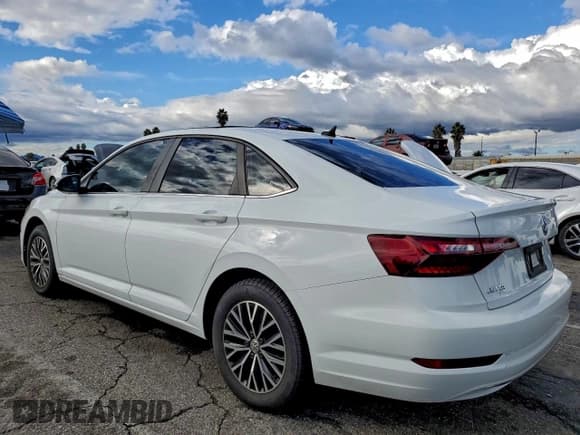 ✅ 2020 Volkswagen Jetta S • VIN: 3VWCB7BUXLM017161 • Лот: 93686225. Опубликован ранее на Copart с пробегом 77 814 миль. Бесплатный доступ к архиву аукционных продаж из США и подробный отчёт об истории автомобиля на DreamBid. Изображение 2.