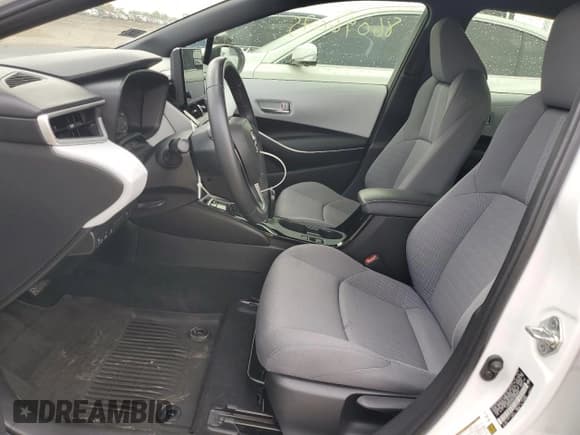 ✅ 2023 Toyota Corolla Hybrid SE • VIN: JTDBCMFE6P3008624 • Lot: 86096075. Wystawiony na Copart z przebiegiem 78 623 mil. Bezpłatny archiwum sprzedaży aukcyjnych z USA i szczegółowy raport historii pojazdu na DreamBid. Zdjęcie 7.