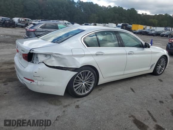 ✅ 2018 BMW 5 Series 530i • VIN: WBAJA5C5XJG899039 • Lot: 89805545. Wystawiony na Copart z przebiegiem 56 771 mil. Bezpłatny archiwum sprzedaży aukcyjnych z USA i szczegółowy raport historii pojazdu na DreamBid. Zdjęcie 3.