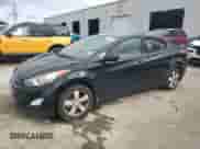 2013 Hyundai Elantra GLS z VIN KMHDH4AE9DU879388, wystawiony jako Copart lot #85315495 z przebiegiem 122 355 mil mil oraz Szkoda całkowita • Salvage title. Historia ofert i sprzedaży dostępna na DreamBid. Obrazek 1.