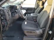 ✅ 2020 Chevrolet Silverado 1500 LT • VIN: 3GCUYDED6LG384587 • Lot: 69254744. Wystawiony na Copart z przebiegiem Nie podano. Bezpłatny archiwum sprzedaży aukcyjnych z USA i szczegółowy raport historii pojazdu na DreamBid. Zdjęcie 7.