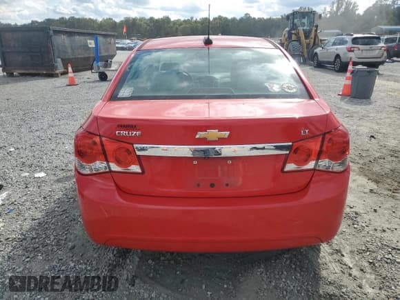 ✅ 2016 Chevrolet Cruze LT • VIN: 1G1PE5SB0G7123058 • Lot: 83993815. Listed on Copart with 137,133 mi. Free auction sales archive from the USA and detailed vehicle history report at DreamBid. Image 6.
