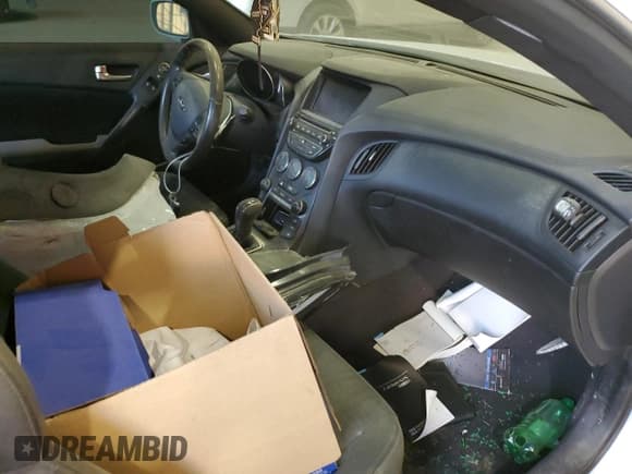 ✅ 2015 Hyundai Genesis Coupe R-Spec • VIN: KMHHU6KJ7FU127650 • Lot: 81464295. Listed on Copart with Not provided. Free auction sales archive from the USA and detailed vehicle history report at DreamBid. Image 8.