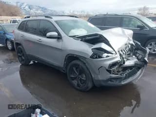 ✅ 2018 Jeep Cherokee Latitude • VIN: 1C4PJMCX4JD548136 • Lot: 41592821. Wystawiony na IAAI z przebiegiem 165 022 mil. Bezpłatny archiwum sprzedaży aukcyjnych z USA i szczegółowy raport historii pojazdu na DreamBid. Zdjęcie 1.