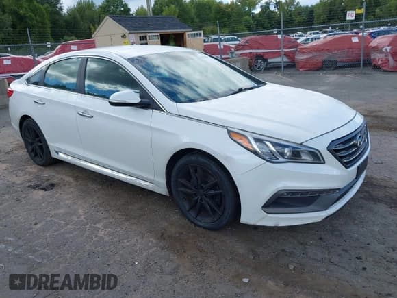 ✅ 2015 Hyundai Sonata Sport • VIN: 5NPE34AB5FH119713 • Lot: 43105633. Wystawiony na IAAI z przebiegiem 223 845 mil. Bezpłatny archiwum sprzedaży aukcyjnych z USA i szczegółowy raport historii pojazdu na DreamBid. Zdjęcie 1.