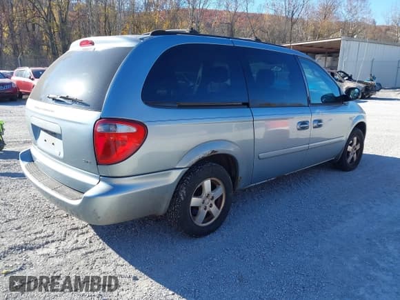 ✅ 2005 Dodge Caravan SXT • VIN: 2D4GP44L15R461682 • Лот: 43639140. Опубликован ранее на IAAI с пробегом 315 895 миль. Бесплатный доступ к архиву аукционных продаж из США и подробный отчёт об истории автомобиля на DreamBid. Изображение 4.