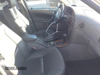 ✅ 2001 Saab 9-5 • VIN: YS3ED48E613050959 • Lot: 43733198. Wystawiony na IAAI z przebiegiem 150 719 mil. Bezpłatny archiwum sprzedaży aukcyjnych z USA i szczegółowy raport historii pojazdu na DreamBid. Zdjęcie 5.