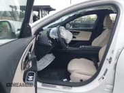 ✅ 2024 Mercedes-Benz E 350 • VIN: W1KLF4HB8RA051431 • Lot: 42121553. Listed on IAAI with 5,822 mi. Free auction sales archive from the USA and detailed vehicle history report at DreamBid. Image 5.