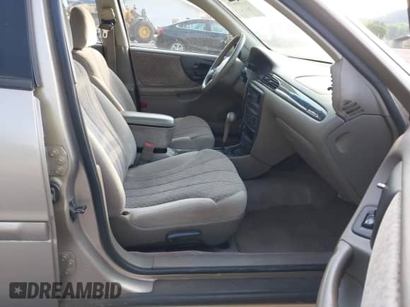 2000 Chevrolet Malibu z VIN 1G1ND52JXY6241997, wystawiony jako IAAI lot #42550617 z przebiegiem 130 503 mil mil oraz . Historia ofert i sprzedaży dostępna na DreamBid. Obrazek 5.