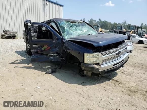 ✅ 2011 Chevrolet Silverado 1500 LS • VIN: 1GCRKREA7BZ438438 • Lot: 69174394. Listed on Copart with Not provided. Free auction sales archive from the USA and detailed vehicle history report at DreamBid. Image 10.