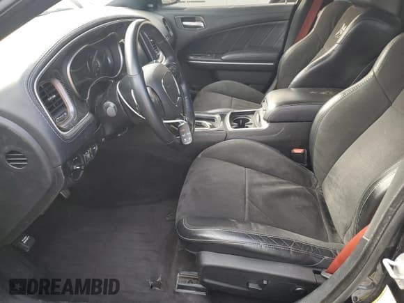 ✅ 2018 Dodge Charger R/T Scat Pack • VIN: 2C3CDXGJXJH254244 • Лот: 92025045. Опубликован ранее на Copart с пробегом 53 700 миль. Бесплатный доступ к архиву аукционных продаж из США и подробный отчёт об истории автомобиля на DreamBid. Изображение 7.