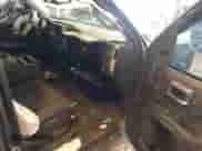 2018 Chevrolet Silverado 1500 LT z VIN 3GCUKREC0JG519095, wystawiony jako IAAI lot #43271594 z przebiegiem 108 548 mil mil oraz . Historia ofert i sprzedaży dostępna na DreamBid. Obrazek 5.