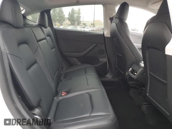 ✅ 2022 Tesla Model Y Performance • VIN: 7SAYGDEF9NF465682 • Lot: 71891945. Listed on Copart with 52,423 mi. Free auction sales archive from the USA and detailed vehicle history report at DreamBid. Image 11.