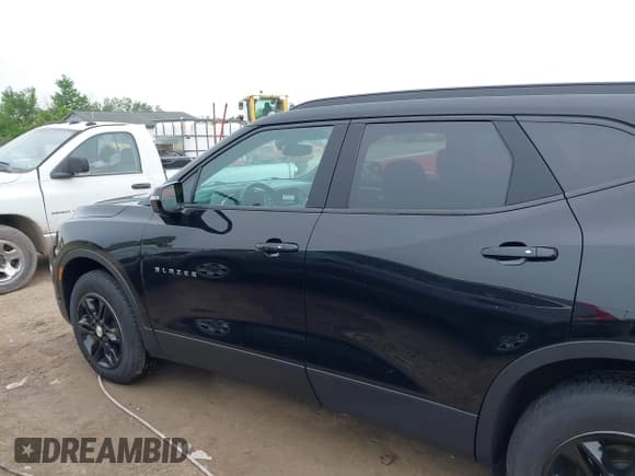 ✅ 2021 Chevrolet Blazer LT • VIN: 3GNKBCRS6MS554917 • Lot: 42376578. Listed on IAAI with 29,277 mi. Free auction sales archive from the USA and detailed vehicle history report at DreamBid. Image 15.