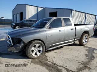 2009 Dodge 1500 SLT с VIN 1D3HB18P49S776239, выставлен на аукционе Copart как лот 45990305 с пробегом 147 580 миль миль и Списание • Salvage title. История ставок и продаж доступна на DreamBid. Изображение 1.