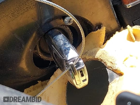 ✅ 2009 Mercedes-Benz CLK 350 • VIN: WDBTK56F69T101098 • Лот: 42921787. Опубликован ранее на IAAI с пробегом 148 717 миль. Бесплатный доступ к архиву аукционных продаж из США и подробный отчёт об истории автомобиля на DreamBid. Изображение 11.