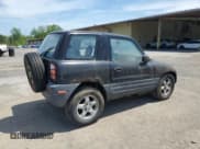 ✅ 1998 Toyota RAV4 • VIN: JT3XP10V0W0009466 • Lot: 56832325. Wystawiony na Copart z przebiegiem 178 634 mil. Bezpłatny archiwum sprzedaży aukcyjnych z USA i szczegółowy raport historii pojazdu na DreamBid. Zdjęcie 3.