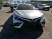 2022 Toyota Camry SE z VIN 4T1G11AK1NU680892, wystawiony jako Copart lot #84971915 z przebiegiem 50 045 mil mil oraz Szkoda całkowita • Salvage title. Historia ofert i sprzedaży dostępna na DreamBid. Obrazek 13.