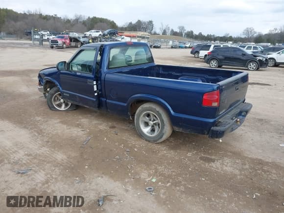 ✅ 2000 Chevrolet S-10 LS • VIN: 1GCCS145XYK251420 • Лот: 41415213. Опубликован ранее на IAAI с пробегом 145 683 миль. Бесплатный доступ к архиву аукционных продаж из США и подробный отчёт об истории автомобиля на DreamBid. Изображение 3.