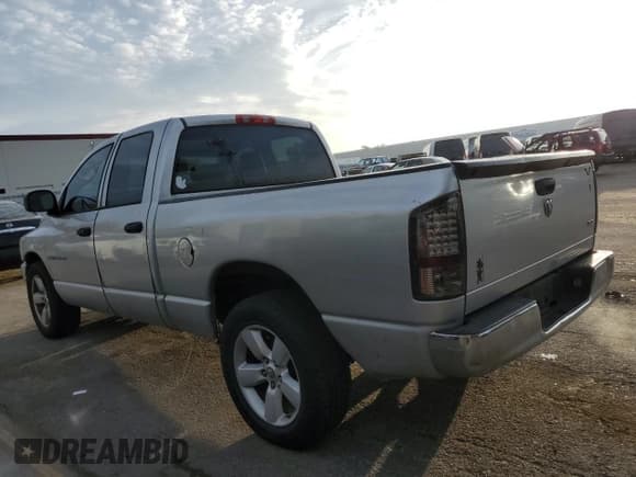 ✅ 2007 Dodge 1500 SLT • VIN: 1D7HA18N07J565591 • Лот: 85940854. Опубликован ранее на Copart с пробегом 215 958 миль. Бесплатный доступ к архиву аукционных продаж из США и подробный отчёт об истории автомобиля на DreamBid. Изображение 2.