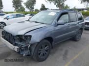 ✅ 2007 Toyota Highlander w/3rd Row • VIN: JTEEW21A970042499 • Lot: 42781718. Wystawiony na IAAI z przebiegiem 232 747 mil. Bezpłatny archiwum sprzedaży aukcyjnych z USA i szczegółowy raport historii pojazdu na DreamBid. Zdjęcie 19.