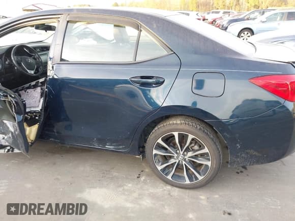 ✅ 2018 Toyota Corolla LE • VIN: 5YFBURHE9JP793405 • Lot: 43738299. Listed on IAAI with 64,800 mi. Free auction sales archive from the USA and detailed vehicle history report at DreamBid. Image 17.