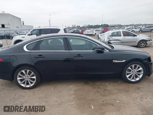 ✅ 2019 Jaguar XF 25t Premium • VIN: SAJBJ4FX5KCY78947 • Lot: 41261473. Listed on IAAI with 68,891 mi. Free auction sales archive from the USA and detailed vehicle history report at DreamBid. Image 14.