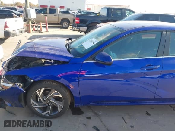 ✅ 2025 Hyundai Elantra SEL Convenience • VIN: KMHLS4DG4SU873313 • Lot: 43651234. Listed on IAAI with 30,878 mi. Free auction sales archive from the USA and detailed vehicle history report at DreamBid. Image 13.