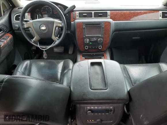 ✅ 2014 Chevrolet Tahoe LTZ • VIN: 1GNSCCE08ER106698 • Lot: 52803935. Listed on Copart with 379,720 mi. Free auction sales archive from the USA and detailed vehicle history report at DreamBid. Image 8.