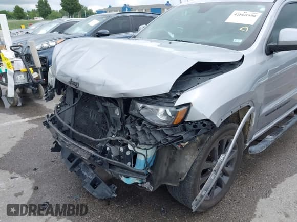 ✅ 2019 Jeep Grand Cherokee Upland • VIN: 1C4RJFAG8KC692741 • Lot: 42868590. Listed on IAAI with 61,333 mi. Free auction sales archive from the USA and detailed vehicle history report at DreamBid. Image 18.