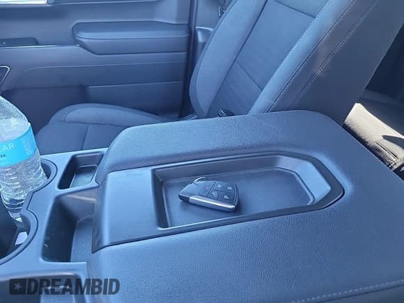 ✅ 2024 Chevrolet Silverado 1500 LT • VIN: 1GCRDDEK1RZ155405 • Lot: 43693969. Listed on IAAI with 50,431 mi. Free auction sales archive from the USA and detailed vehicle history report at DreamBid. Image 48.