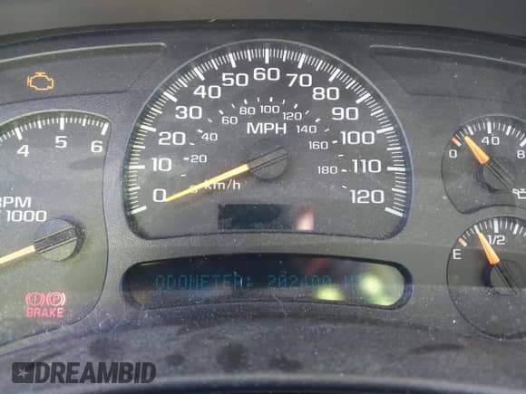 ✅ 2005 Chevrolet Suburban LT • VIN: 3GNEC16Z65G275052 • Lot: 43595647. Listed on IAAI with 202,400 mi. Free auction sales archive from the USA and detailed vehicle history report at DreamBid. Image 7.