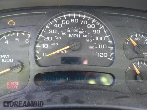 ✅ 2005 Chevrolet Suburban LT • VIN: 3GNEC16Z65G275052 • Лот: 43595647. Опубликован ранее на IAAI с пробегом 202 400 миль. Бесплатный доступ к архиву аукционных продаж из США и подробный отчёт об истории автомобиля на DreamBid. Изображение 7.