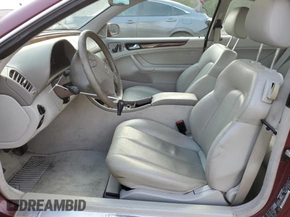 ✅ 2000 Mercedes-Benz CLK 320/430 • VIN: WDBLJ65G9YF120499 • Лот: 65742024. Опубликован ранее на Copart с пробегом 223 013 миль. Бесплатный доступ к архиву аукционных продаж из США и подробный отчёт об истории автомобиля на DreamBid. Изображение 7.