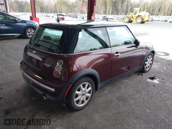 ✅ 2003 MINI Hardtop • VIN: WMWRC33473TC39868 • Lot: 41279678. Listed on IAAI with 162,005 mi. Free auction sales archive from the USA and detailed vehicle history report at DreamBid. Image 4.