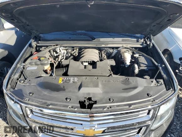 ✅ 2018 Chevrolet Suburban Premier • VIN: 1GNSKJKCXJR125754 • Lot: 74512554. Listed on Copart with 107,276 mi. Free auction sales archive from the USA and detailed vehicle history report at DreamBid. Image 12.