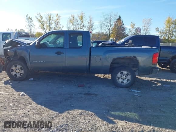 ✅ 2011 Chevrolet Silverado 1500 Work Truck • VIN: 1GCRCPEX3BZ418368 • Lot: 43428812. Listed on IAAI with 205,396 mi. Free auction sales archive from the USA and detailed vehicle history report at DreamBid. Image 14.