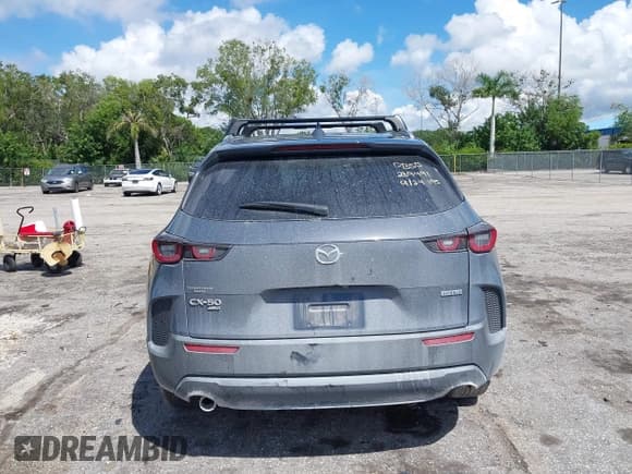 ✅ 2025 Mazda CX-50 Hybrid Premium Plus Package • VIN: 7MMVAAEW9SN127423 • Lot: 43322908. Wystawiony na IAAI z przebiegiem 2 928 mil. Bezpłatny archiwum sprzedaży aukcyjnych z USA i szczegółowy raport historii pojazdu na DreamBid. Zdjęcie 16.