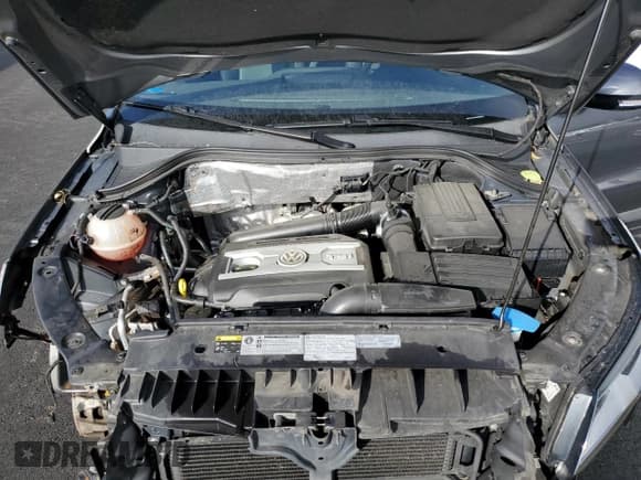 ✅ 2017 Volkswagen Tiguan S • VIN: WVGAV7AX7HK038525 • Lot: 90894585. Listed on Copart with 51,965 mi. Free auction sales archive from the USA and detailed vehicle history report at DreamBid. Image 12.