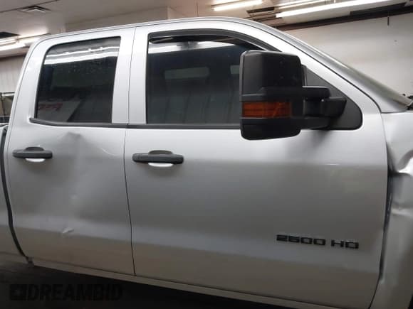 ✅ 2015 Chevrolet Silverado 2500HD Work Truck • VIN: 1GC2KUEGXFZ542615 • Lot: 42372675. Wystawiony na IAAI z przebiegiem 154 300 mil. Bezpłatny archiwum sprzedaży aukcyjnych z USA i szczegółowy raport historii pojazdu na DreamBid. Zdjęcie 13.