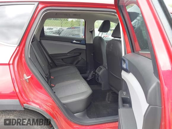 ✅ 2024 Volkswagen Taos SE • VIN: 3VVVX7B29RM025225 • Лот: 42786945. Опубликован ранее на IAAI с пробегом 9 386 миль. Бесплатный доступ к архиву аукционных продаж из США и подробный отчёт об истории автомобиля на DreamBid. Изображение 8.