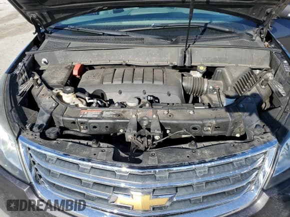 ✅ 2017 Chevrolet Traverse LT • VIN: 1GNKVHKD1HJ207017 • Lot: 72587454. Wystawiony na Copart z przebiegiem 85 604 mil. Bezpłatny archiwum sprzedaży aukcyjnych z USA i szczegółowy raport historii pojazdu na DreamBid. Zdjęcie 12.