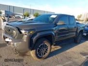 ✅ 2024 Toyota Tacoma SR5 • VIN: 3TMLB5JN3RM046513 • Лот: 41231528. Опубликован ранее на IAAI с пробегом 7 091 миль. Бесплатный доступ к архиву аукционных продаж из США и подробный отчёт об истории автомобиля на DreamBid. Изображение 2.