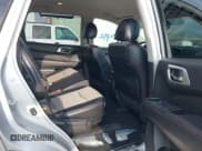 ✅ 2019 Nissan Pathfinder SL • VIN: 5N1DR2MM1KC617355 • Лот: 43074912. Опубликован ранее на IAAI с пробегом 165 977 миль. Бесплатный доступ к архиву аукционных продаж из США и подробный отчёт об истории автомобиля на DreamBid. Изображение 8.